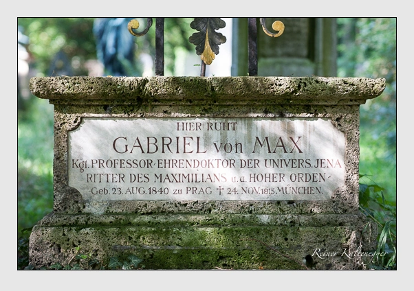 Grab der Familie Max