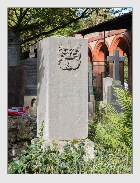 Grab der Familie Stralenheim
