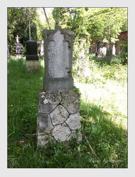Grab der Familie Strobl