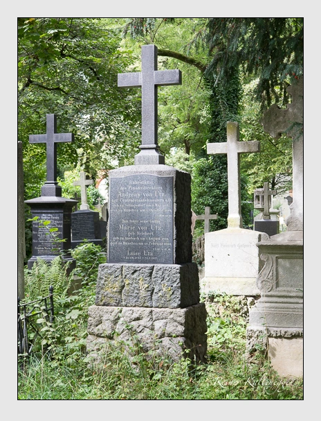 Grab der Familie Utz