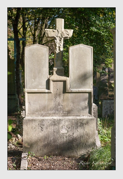 Grab der Familie Strauß