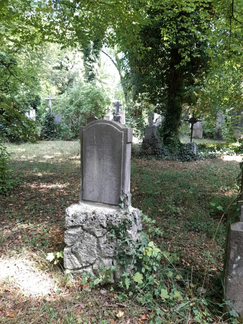 Grab der Familie Widmann