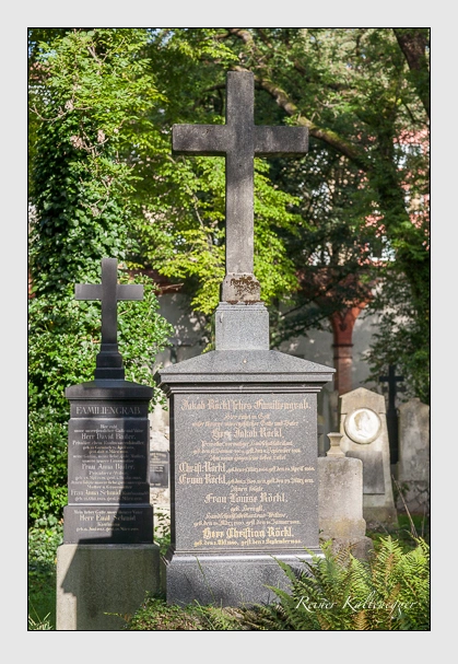 Grab der Familie Röckl