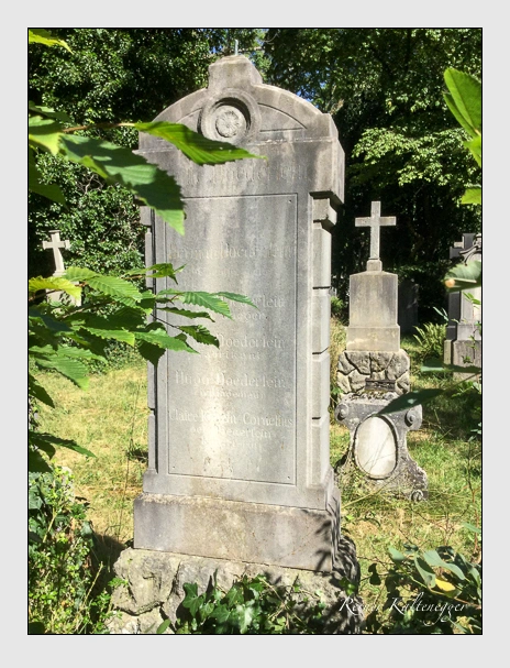 Grab der Familien Döderlein · Kanein-Cornelius