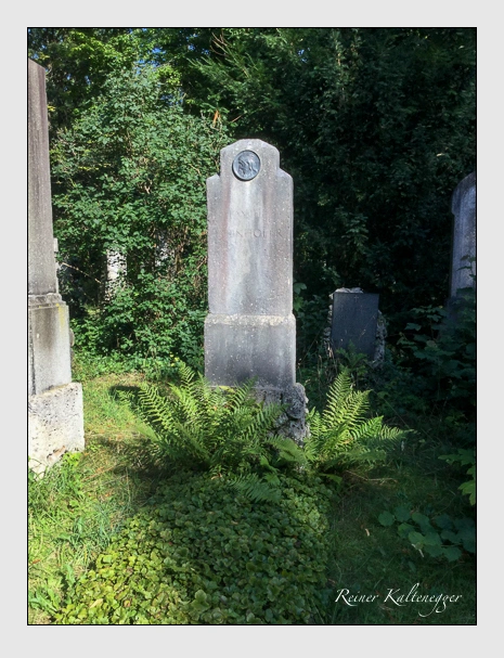 Grab der Familie Egenhofer