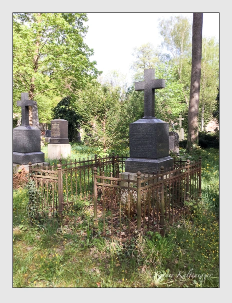 Grab der Familien Hartlieb-Walsporn · Kalb