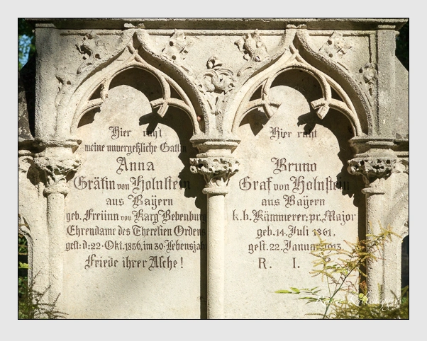 Grab der Familie Holnstein