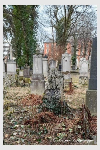 (März 2021)