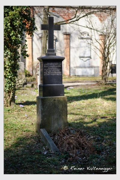Grab der Familie Benedikt