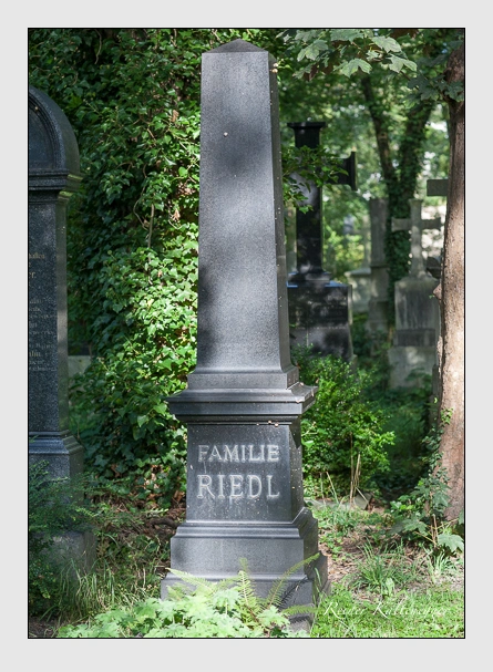Grab der Familie Riedl