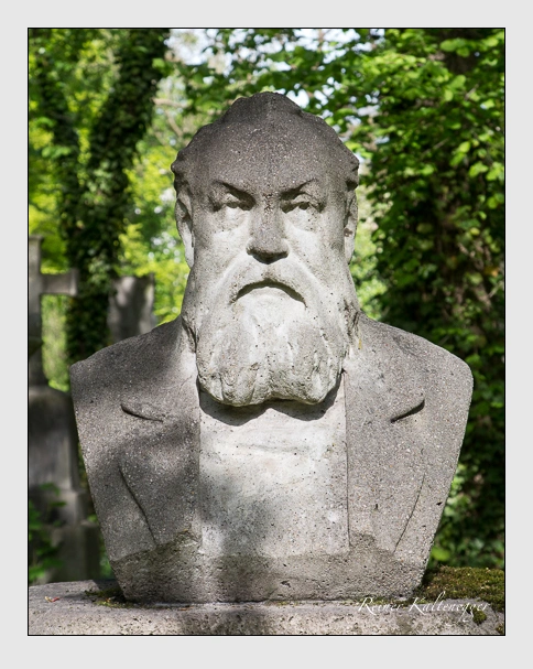 Gedenkstein für Konrad Max Kunz